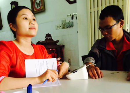 Đột nhập phòng khám của lang băm tự xưng “trị bách bệnh” bằng cách… hút máu