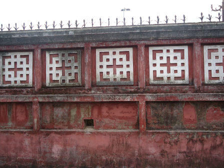 Ông lão 13 lần đi thi ĐH chỉ để tìm lại người yêu cũ