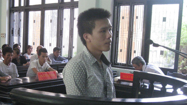 Thân tàn ma dại vì không chịu để côn đồ sai vặt