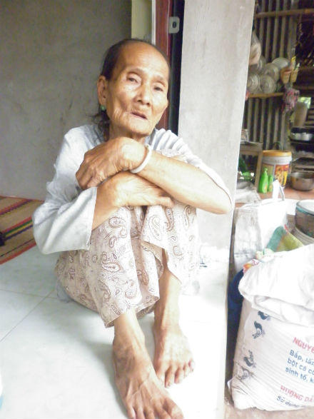 Bé 3 tuổi và bà nội chết thảm dưới lưỡi dao kẻ tâm thần