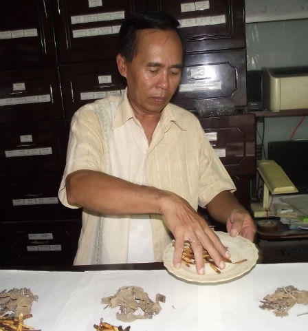 Lương y đất phương Nam hướng dẫn bài thuốc tự chế trị tiểu đường, vảy nến