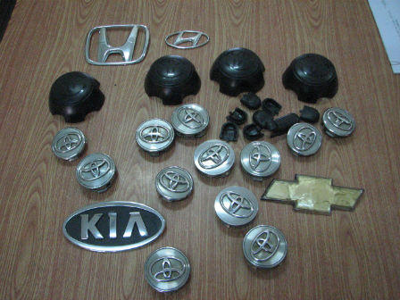 Bắt nhóm “quái” 9X chuyên vặt đồ ô tô 