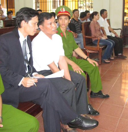 Đại úy CSGT bắn chết cấp trên: Giết người trong trạng thái tinh thần bị kích động mạnh?