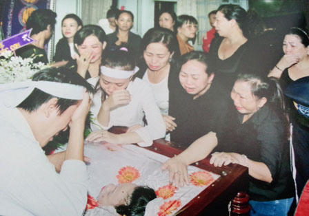 Bà đẻ mất mạng vì… trở dạ đúng ngày Chủ nhật?