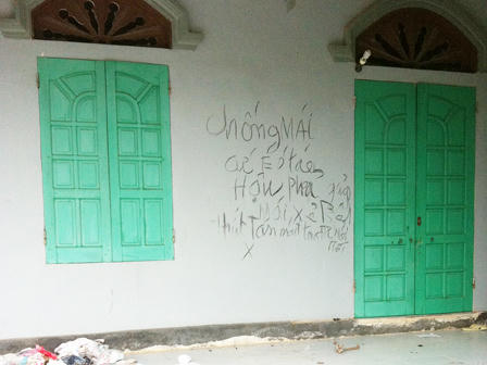 Tẽn tò vì thua cuộc, bố truy sát con 