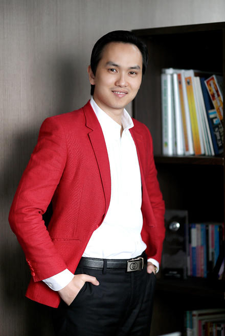 Giải mã “hiện tượng” Nguyễn Mạnh Hà