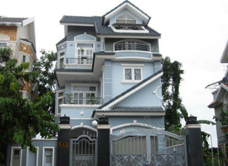 Tiểu thư bất trị nửa đêm hiện hình kẻ cướp, khống chế mẹ