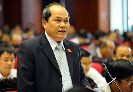 Phải “bôi trơn” mới được cấp sổ đỏ?