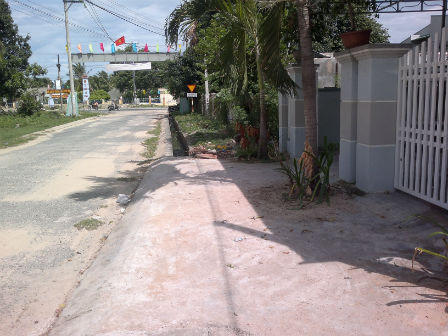 Vết máu loang dẫn đường tới hiện trường tiệc sinh nhật chết chóc