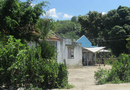  Cha đẻ 20 năm “làm chồng” con gái ruột, còn đòi lấy… “cháu ngoại“