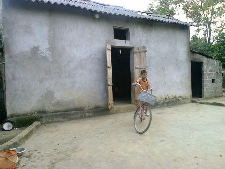 Cả thôn lên kế hoạch rình bà đẻ chuyên bán con