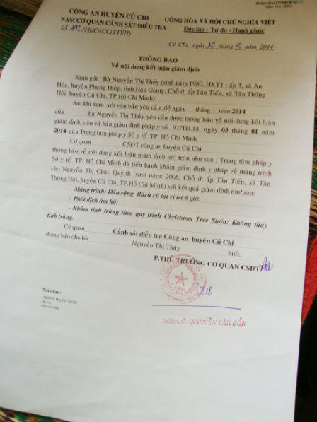 Mẹ đau đớn phát hiện con gái 8 tuổi đang bị làm nhục trong nhà vệ sinh