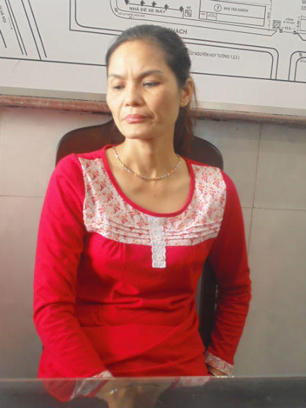 Hàng trăm cảnh sát lột mặt nạ bà chủ trường mầm non chứa ma túy đá 