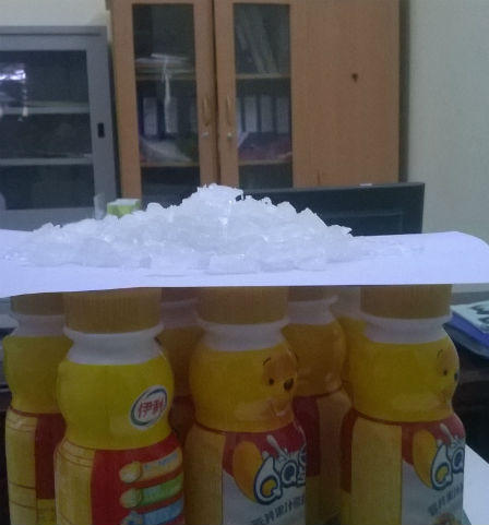 Hàng trăm cảnh sát lột mặt nạ bà chủ trường mầm non chứa ma túy đá 