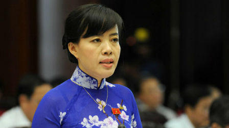 Xã hội hóa sách giáo khoa - có là thách thức cho học sinh nghèo?