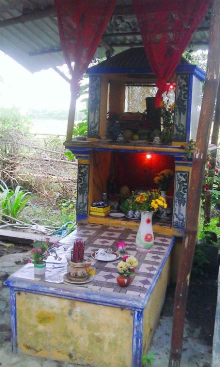 Thiếu phụ chữa bệnh bằng…  tình dục, hay “đổi tình lấy tiền” với “thầy” bói?