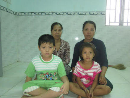 "Bớt khẩu phần ăn của học sinh để trả nợ là...bình thường"