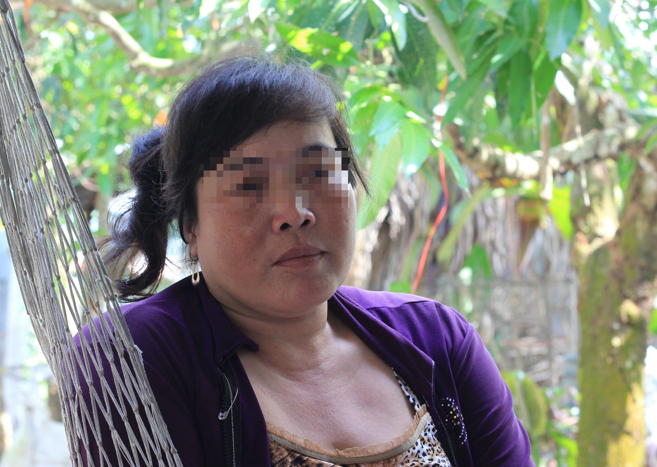 "Ai đã cùng con tôi vào nhà nghỉ"?