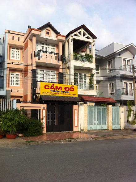 Bi hài mẹ trẻ bỏ con đi theo tình mới