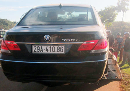 Phút kinh hoàng vụ CSGT lái xe siêu sang đâm 9 người thương vong