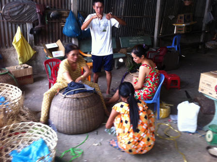 Bắt cào cào xây nhà khang trang