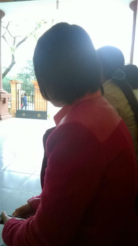 Con gái hư, cha già đưa ra làm gương cho thiên hạ