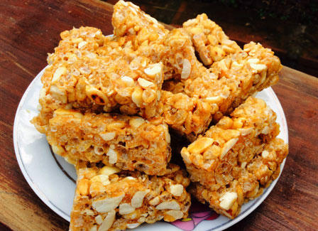 Nổ nén – món quà của Tết nhà quê