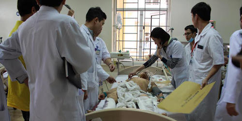 Trắng đêm cứu nạn công nhân vụ sập giàn giáo ở Vũng Áng