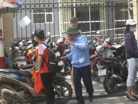 Hà Nội: 150 ngàn/lượt gửi ô tô, không ưng đi chỗ khác