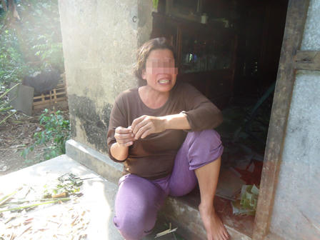 Con gái ngày "ngủ" với 2 bạn trai, mẹ cò kè đi đòi tiền đền bù