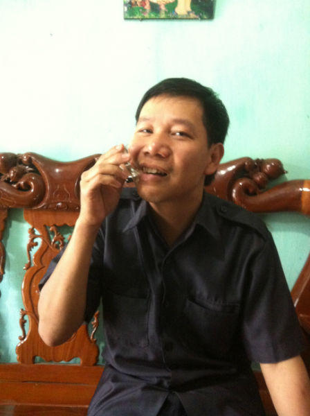 Huyền bí võ ma với “kỳ nhân” nhai thủy tinh rau ráu