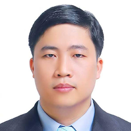 Bé gái “mọc đuôi”, cả nhà khốn đốn