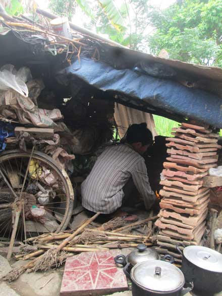 Ngôi nhà kỳ lạ đến xót xa giữa lòng thủ đô