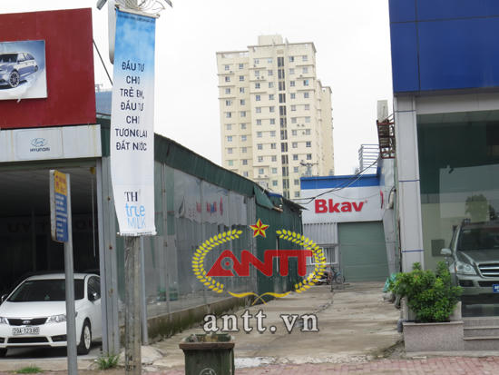 Đột nhập nơi được cho là xưởng sản xuất Bphone