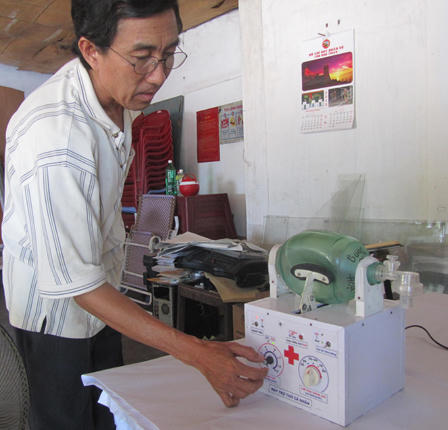 Tự chế máy trợ thở cho bệnh nhân nghèo mượn miễn phí