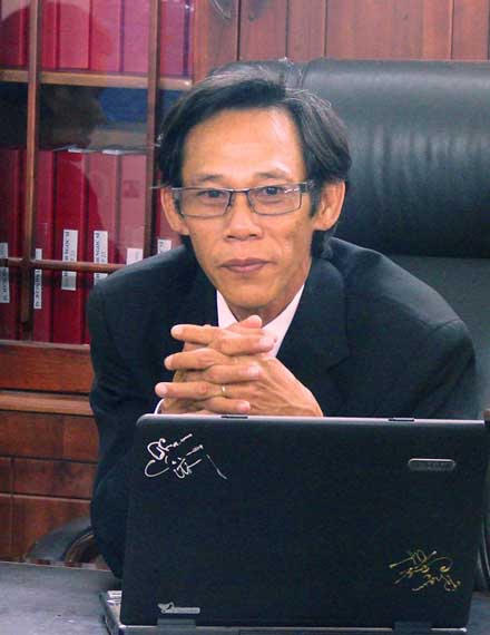 Bị dân kiện, “quan” dọa “cho thẩm phán mất chức”