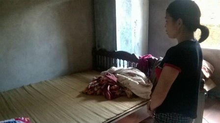 Cha nợ nần phát điên bóp cổ con tắt thở