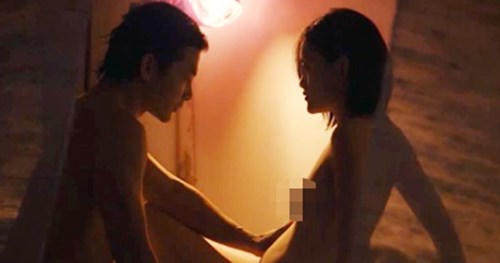 Người đàn ông 'may mắn' đóng cảnh nóng với 5 diễn viên xinh đẹp