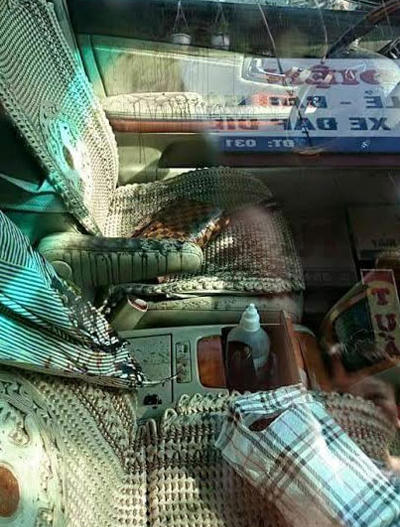 Đang đi cùng bồ, “đại gia” Hải Phòng hứng trọn can axit