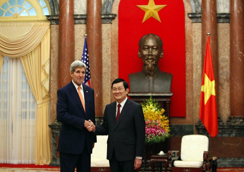 Ngoại trưởng Mỹ đến chào xã giao Chủ tịch nước Trương Tấn Sang