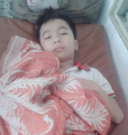 Trả thù đứa trẻ hiếu động, đánh cả nhà nhập viện