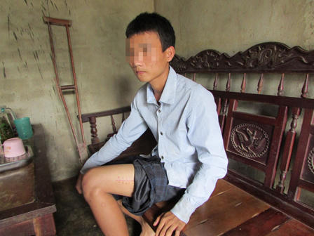 Trộm nhí có tài mở khoá, phá cả còng số 8