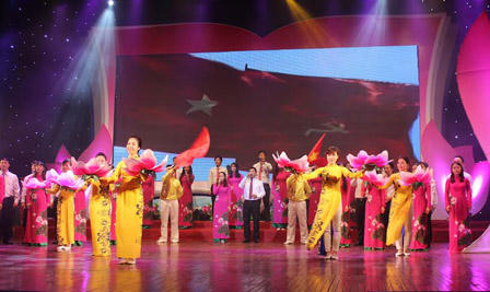 Rực rỡ Hội thi văn nghệ “Vang ca vinh quang Tư pháp”