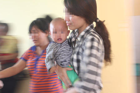 Không có tiền cho vợ đi đẻ, giết người tình đồng tính