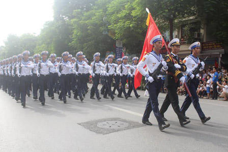 Hà Nội rực cờ, hoa mừng đoàn diễu binh, diễu hành 70 năm ngày Quốc khánh