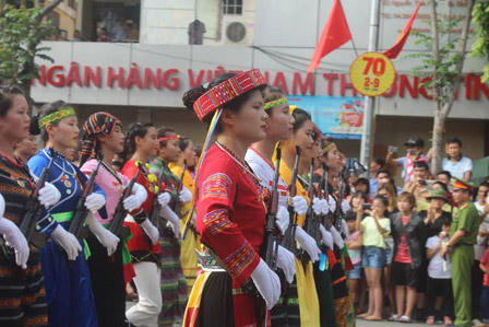 Hà Nội rực cờ, hoa mừng đoàn diễu binh, diễu hành 70 năm ngày Quốc khánh