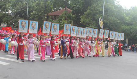 Hà Nội rực cờ, hoa mừng đoàn diễu binh, diễu hành 70 năm ngày Quốc khánh