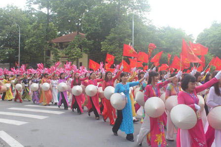 Hà Nội rực cờ, hoa mừng đoàn diễu binh, diễu hành 70 năm ngày Quốc khánh