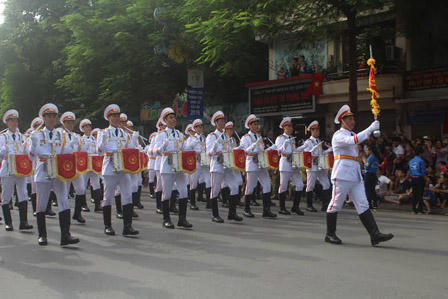 Hà Nội rực cờ, hoa mừng đoàn diễu binh, diễu hành 70 năm ngày Quốc khánh