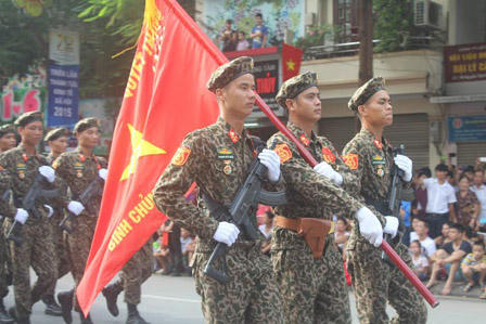 Hà Nội rực cờ, hoa mừng đoàn diễu binh, diễu hành 70 năm ngày Quốc khánh